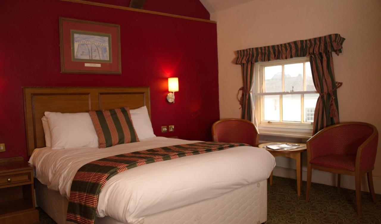 The Catherine Wheel Wetherspoon Hotel Henley-on-Thames Екстер'єр фото